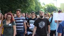 Rakovničtí studenti ve středu veřejně protestovali proti personálním změnám na místní obchodní akademii. 