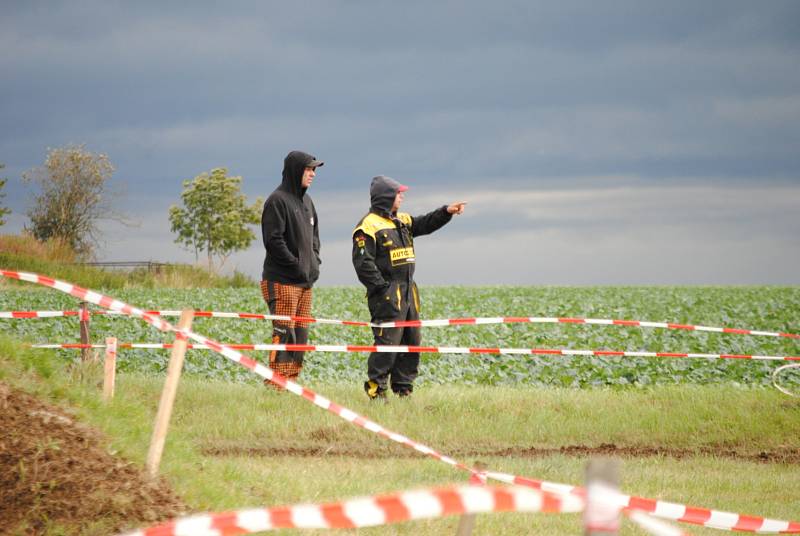 V Pavlíkově se jel jubilejní 20. ročník motokrosového závodu s názvem Konec drapáků v Pavlíkově.