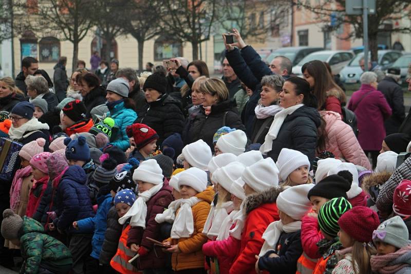 Vyhlášení pátého ročníku soutěže O nejkrásněji nazdobený vánoční stromeček.