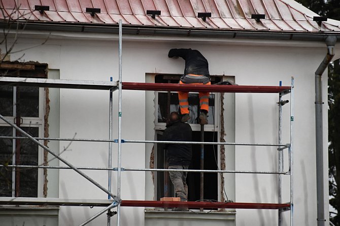 V Jesenici se pracuje na rekonstrukci mateřské školy i na přístavbě.