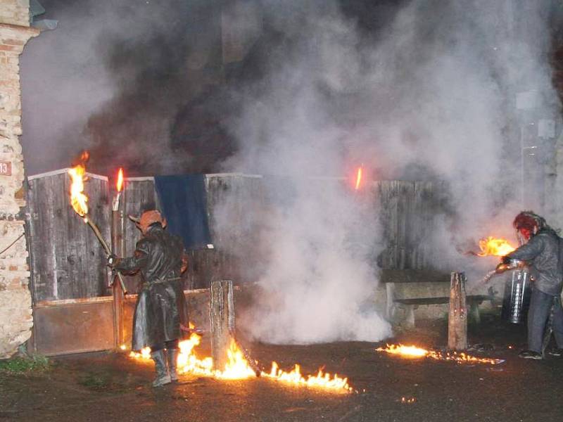 Mikulášská nadílka a čertí rej v Městečku