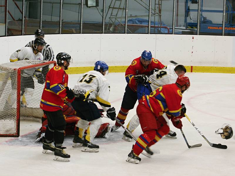 Hokejisté HC Rakovník prohráli v prvním domácím přípravném duelu s Hvězdou Praha 5:6.