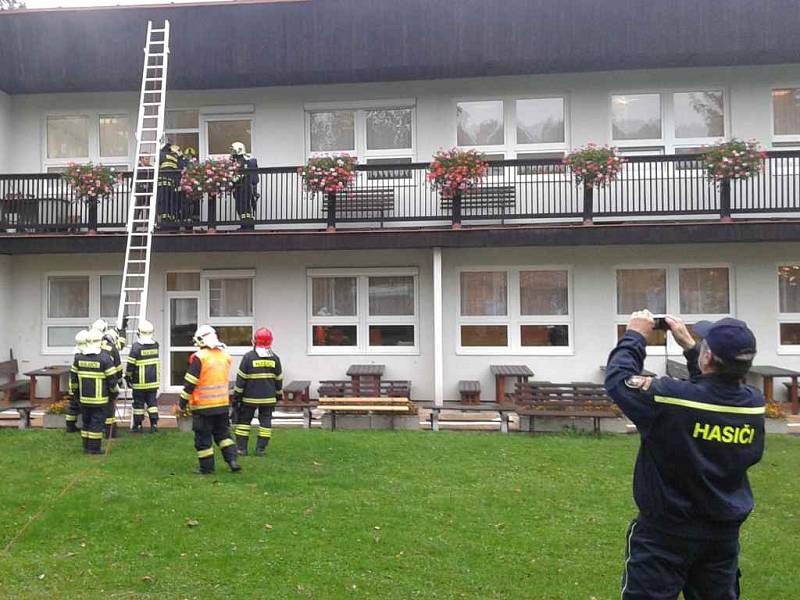 Hasičské cvičení v Domově Domino Zavidov