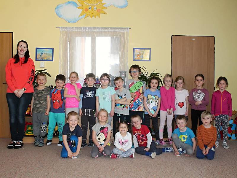 Modrou třídu vedou paní učitelky Turečková a Masarovičová.