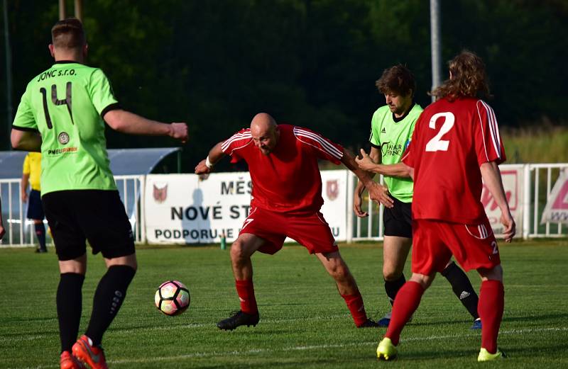 Fotbalisté Nového Strašecí zdolali Rejšice 3:0.