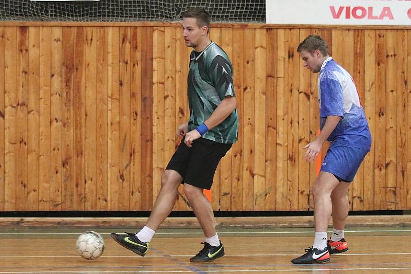 Dvaadvacátý ročník Viola Cupu ovládl Redoby team. O jeho vítězství rozhodly až penalty.