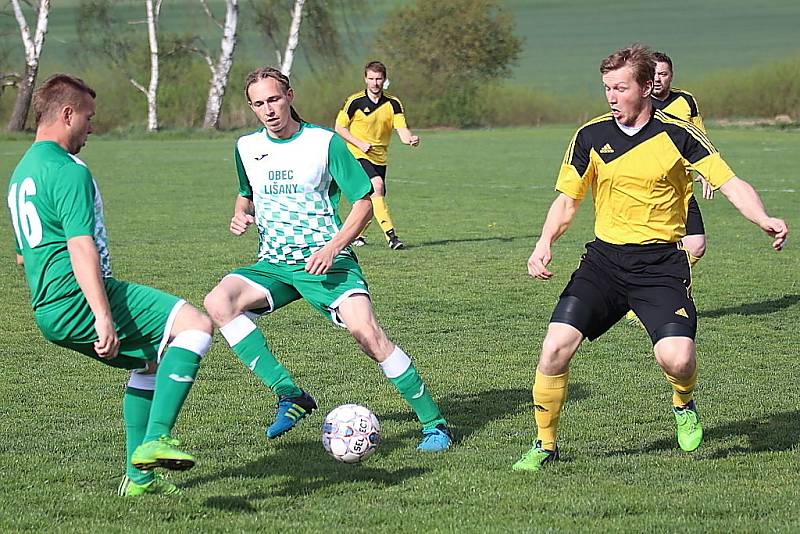 Z fotbalového utkání I.B třídy Lišany - Zavidov (0:5)