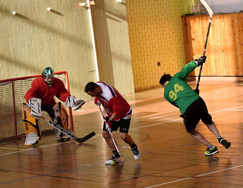 Multi charitativní akce Retro hokejbal pomáhá se v rakovnické sportovní hala uskutečnila již počtvrté.