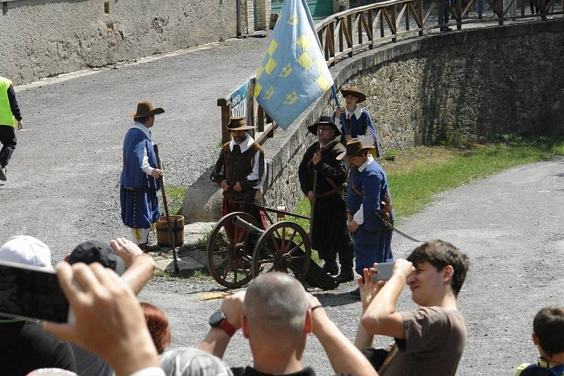 Obsazení Křivoklátu švédským historickým vojskem se nakonec obešlo bez boje.