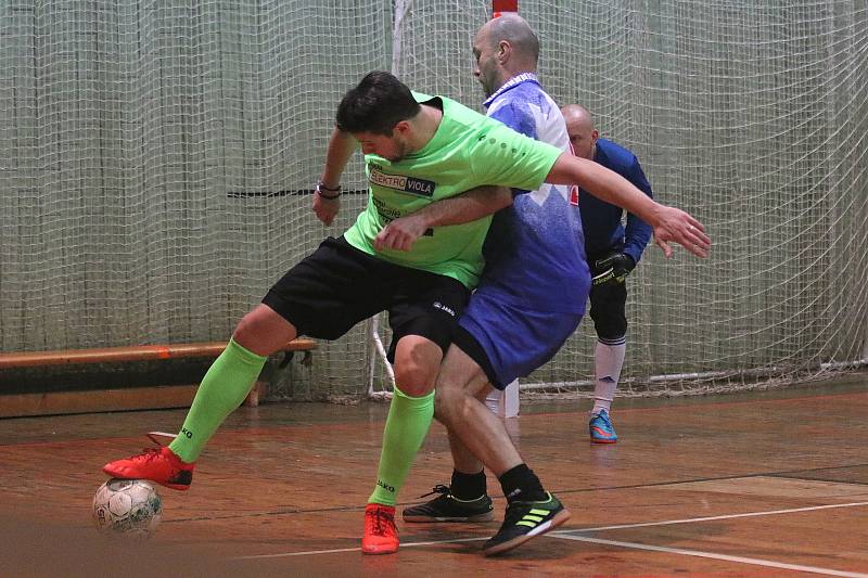 Dvaadvacátý ročník Viola Cupu ovládl Redoby team. O jeho vítězství rozhodly až penalty.