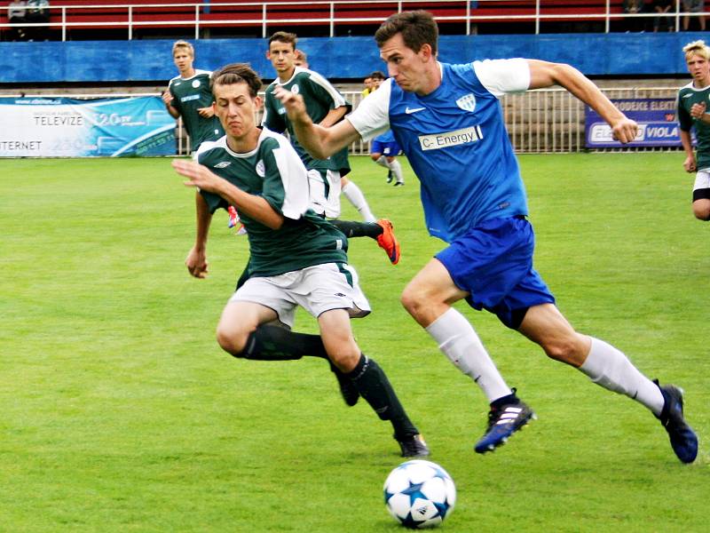 Starší dorostenci SK Rakovník v dorostenecké divizi prohráli s Táborskem B 0:5, mladší dorostenci se stejným soupeřem po penaltách.