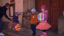 Z Halloweenského průvodu Rakovníkem, který uspořádal místní Dům dětí a mládeže.