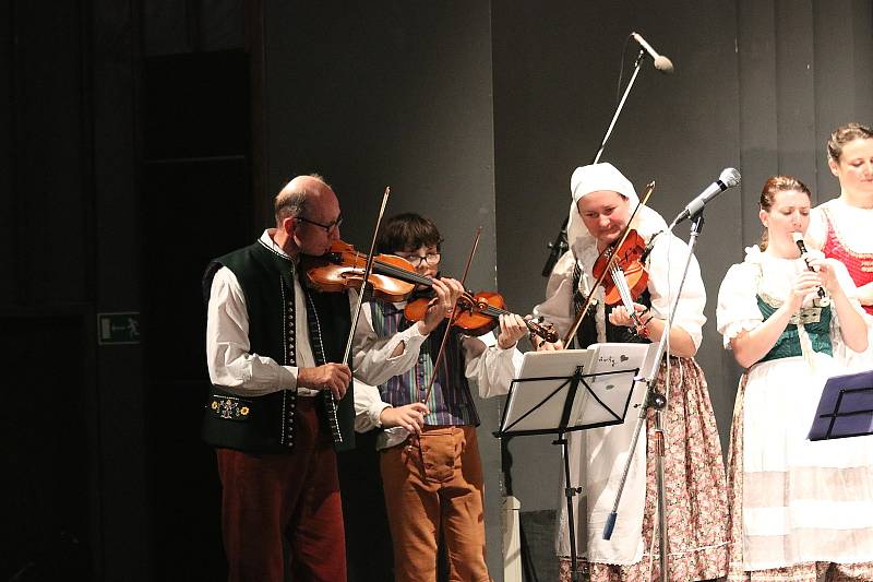 Dětský folklórní soubor Borůvky se zúčastnil celostátní přehlídky v Jihlavě.