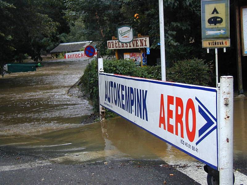 Povodně v roce 2002 zničily skoro celou Višňovou.