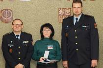 Z rozhodnutí generálního ředitele VS ČR obdrželi v letošním roce příslušníci i občanští zaměstnanci Věznice Oráčov celkem 11 ocenění.