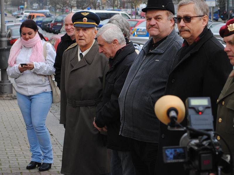 Den válečných veteránů na Husově náměstí v Rakovníku 2016