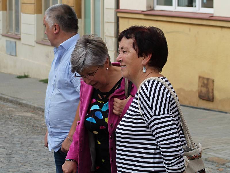 Slavnostní otevření revitalizovaného prostranství u gymnázia.