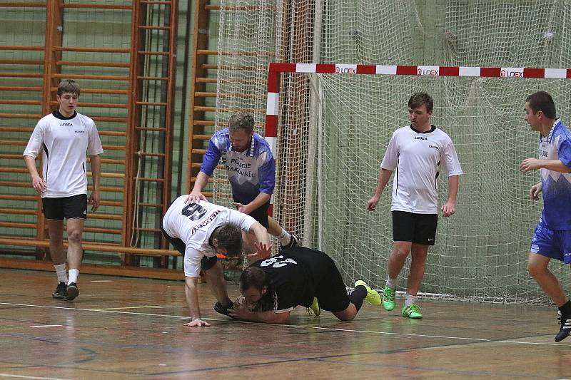 Dvaadvacátý ročník Viola Cupu ovládl Redoby team. O jeho vítězství rozhodly až penalty.