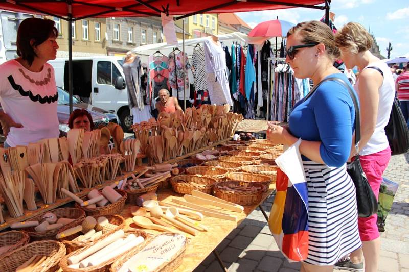 Čtvrteční trhy opět oživily centrum Rakovníka.