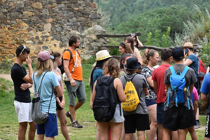 Hrad Krakovec je v létě v obležení turistů. Návštěvnost je srovnatelná s tou loňskou, kdy byla rekordní.