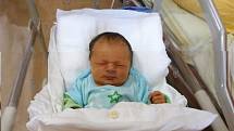 Sebastian SOPOUCH z Rokycan se narodil 6. června v 15 hodin a 15 minut ve Fakultní nemocnici v Plzni. Manželé Věra a Milan mají ze svého prvorozeného chlapečka velikou radost. Malý Sebastian vážil při příchodu na svět 3560 gramů, měřil 52 cm.