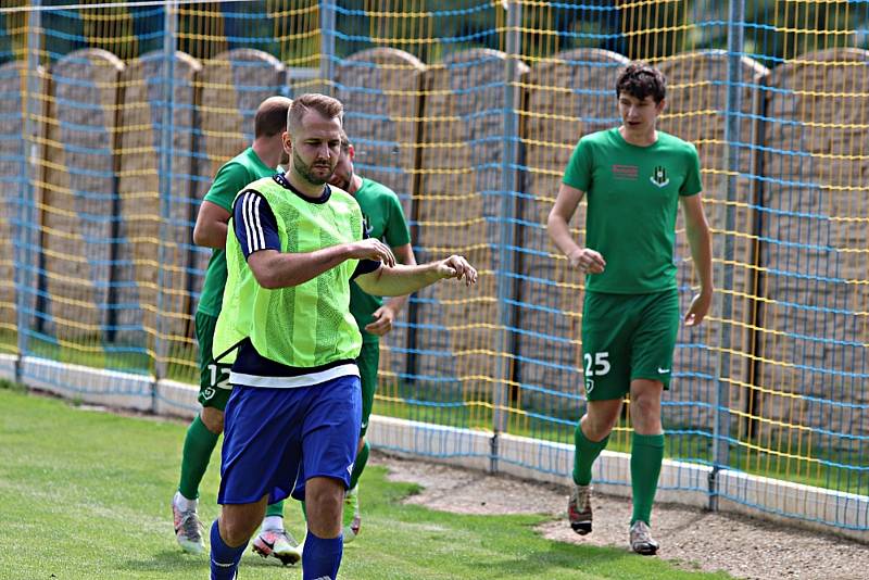 V přípravném utkání na hřišti v Břasích mužstvo z Husových sadů neuspělo, ale Kladnu porážku vrátilo v prvním kole MOL Cupu