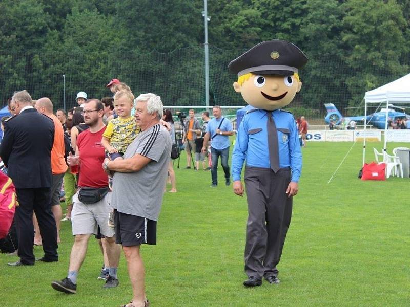 Den s policií na stadionu v Rokycanech