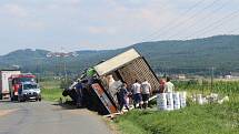 Nehoda kamionu mezi Svojkovicemi a Volduchy