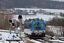 Od prosince změněný grafikon vlakových spojů mezi Radnicemi, Plzní a nově Bezdružicemi se setkává s vlnou kritiky.