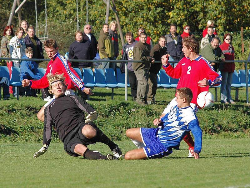 Zbiroh Pokořil Mýto. Útočné ladění ve druhém poločase přetavili fotbalisté TJ Město Zbiroh v zisk premiérových bodů na domácím hřišti.