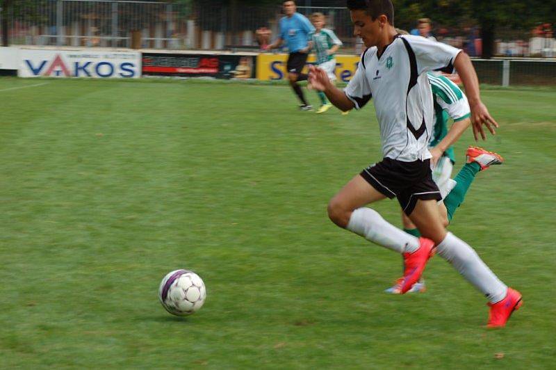 První ligový zápas starších žáků FC Rokycany U15. 