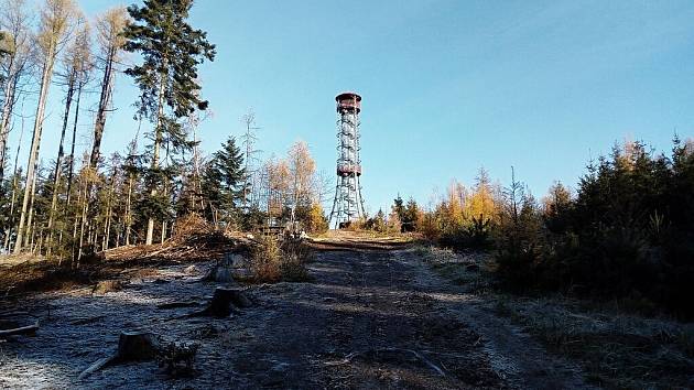 Rozhledna na Kotli u Rokycan slaví narozeniny.