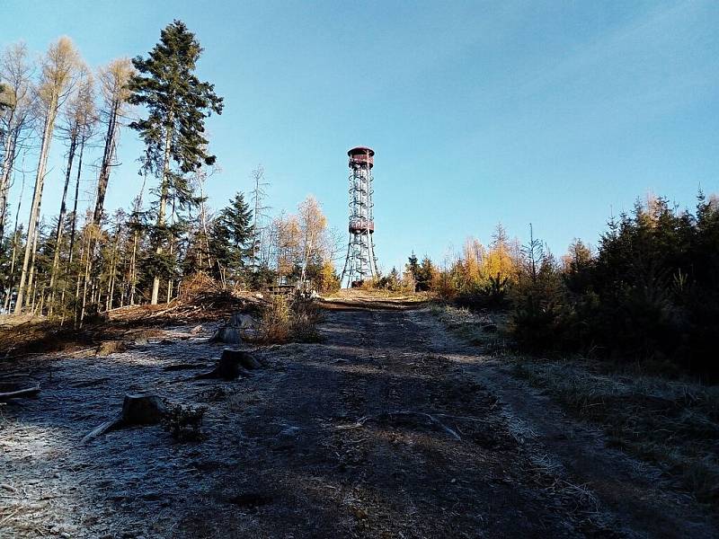 Rozhledna na Kotli u Rokycan slaví narozeniny.