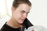 Nikola Elsnerová z  Břas se narodila 7. srpna ve 21 hodin a 21 minut. Maminka Kateřina a tatínek Josef, který byl při porodu pomáhat, věděli dopředu, že jim napoprvé vrána přinese malou holčičku. Malá Nikolka vážila při narození 2670 gramů, měřila 47 cm.