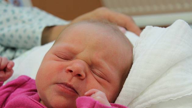 Sára Řada z Klatov se narodila mamince Veronice a tatínkovi Tomášovi 10. května v 17:18 hodin. Holčička (3150 g, 50 cm) přišla na svět v klatovské porodnici a je jejich prvorozeným miminkem.