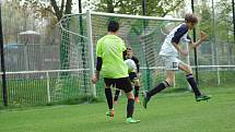 Ve fotbalové krajské soutěži žáků podlehla rezerva FC Rokycany fyzicky vyspělejšímu soupeři z Horšovského Týna 2:7 po poločase 0:2.