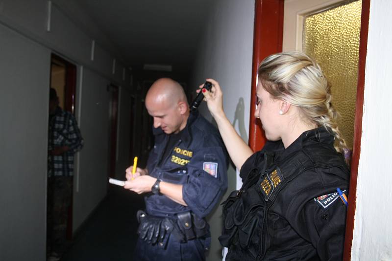 Policisté kontrolovali v úterý ubytovny a cizince na Rokycansku.