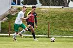 21. kolo krajského přeboru: SK Slavia Vejprnice - TJ Sokol Radnice (na snímku fotbalisté v bílých dresech) 0:3.