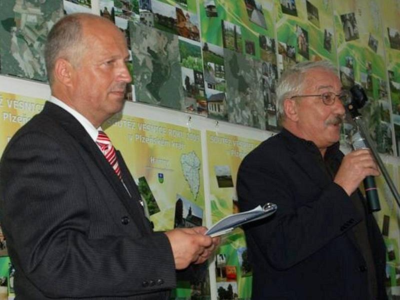 V pátek se uskutečnilo ve Zvíkovci vyhlášení výsledků krajského kola soutěže Vesnice Roku 2009.