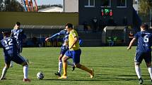 Fotbalisté TJ Slavoj Mýto (na archivních snímcích hráči v modrých dresech) porazili divizní Tochovice 3:1.