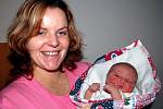 Adéla ŠEFLOVÁ z Hrádku u Rokycan se narodila 27. prosince 2009. Vykoukla na svět v 18.20 hodin. Narodila se s váhou 3250 gramů, měřila 48 cm. Doma se na ni těšila sestřička Zuzanka.