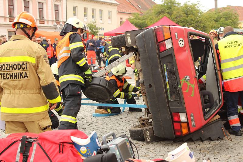 V Rokycanech se konal Memoriál Jindřicha Šmause. Týmy složené z hasičů a zdravotnické záchranné služby soutěžily ve vyprošťování a ošetření zraněných při simulovaných dopravních nehodách.