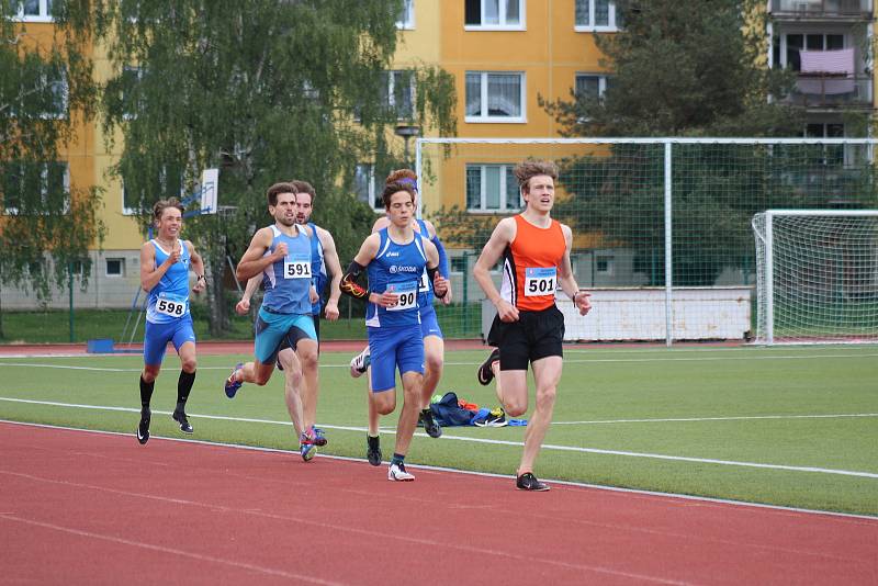 První letošní atletické závody v areálu na Jižním předměstí.