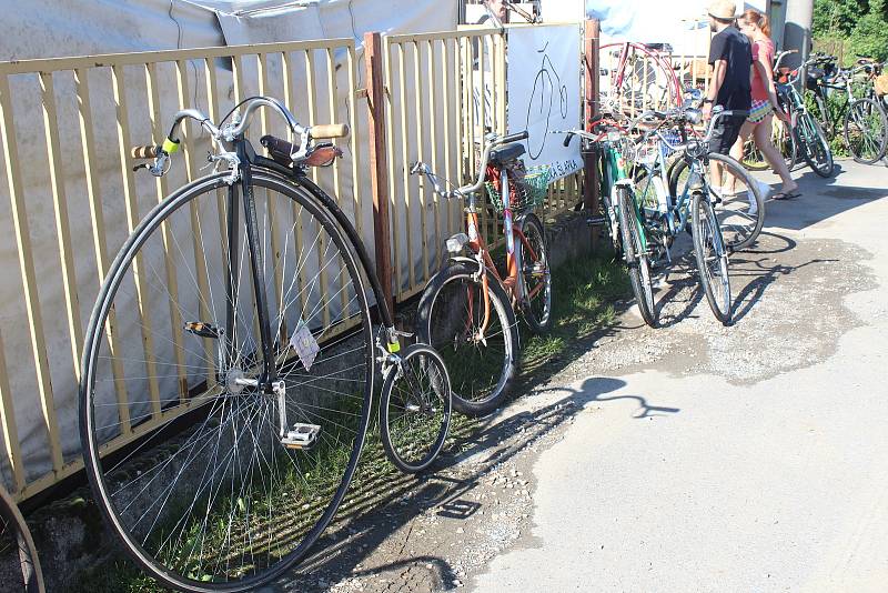 O víkendu se konal 31. ročník srazu milovníků historických bicyklů a vícekol