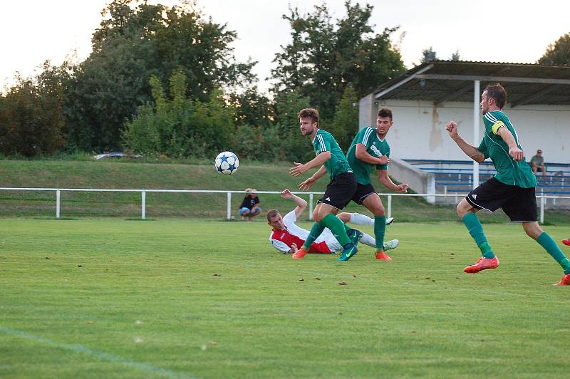 Rokycanští fotbalisté zaváhali ve 3. kole krajského přeboru. Prohráli ve Vejprnicích 1:2.