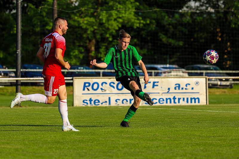 26. kolo FORTUNA divize A: FC Rokycany (hráči v zelených dresech) - SK Petřín Plzeň (červení) 1:1 (1:1).