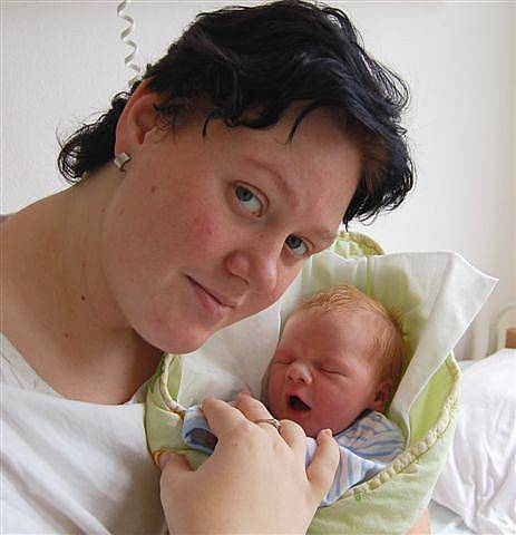 Tomáš ZELENÝ  z  Rokycan se narodil 7. listopadu večer, za deset minut deset. Tomášek přišel na svět s mírami 3600 gramů a 51 cm. Ta