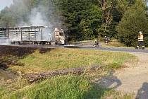 Nehoda motocyklu a kamionu u Rokycan v červenci 2018.
