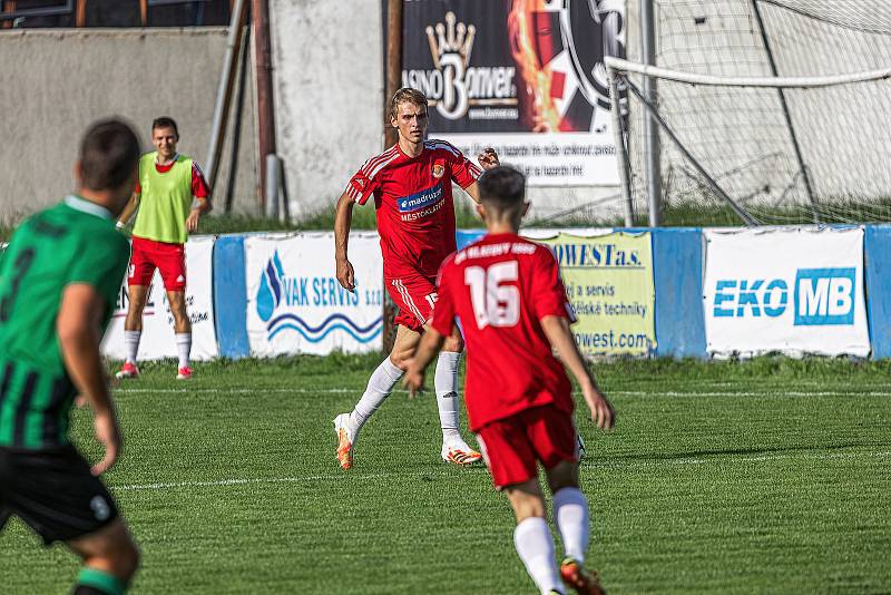 Z archivu Deníku: Fotbalisté FC Rokycany (na snímku fotbalisté v zelených dresech) vyzvou ve 2. kole MOL Cupu prvoligový Slovan Liberec.