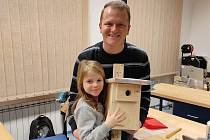 Vrcholem projektu pro děti v mateřské škole U Saské brány bude ptačí budka s instalovanou kamerou.